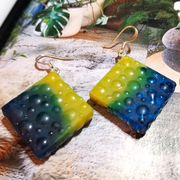 RAINDROP EFFECT MzMax Resin Designs Earrings - Picture 2 of 8